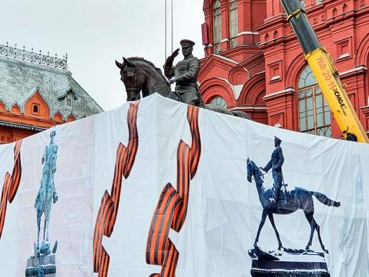 Продолжение скульптурного детектива: оба памятника Жукову нашлись в распиленном виде в химкинской мастерской (ФОТО)