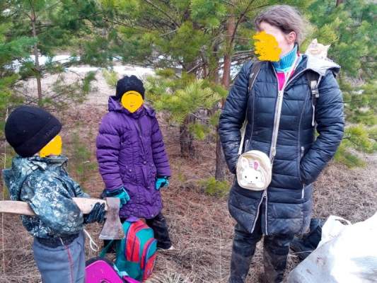 На Урале многодетная семья ушла жить в лес, чтобы спастись от коронавируса