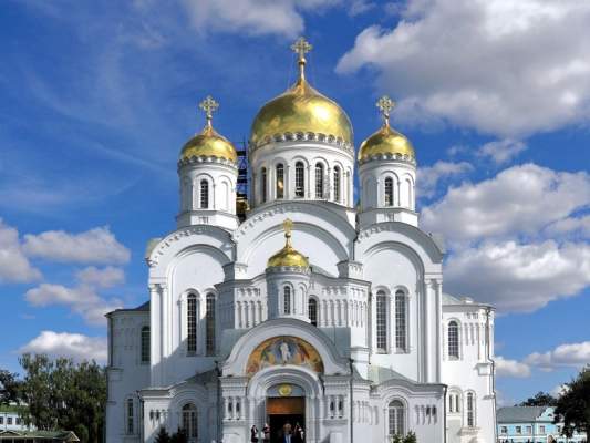 В закрытом на карантин Серафимо-Дивеевском монастыре в Нижнем Новгороде 76 человек заразились коронавирусом