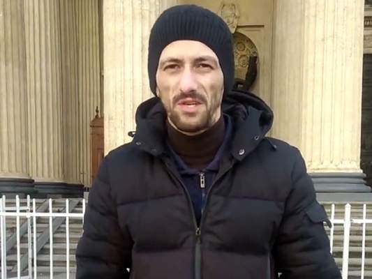 СК предъявил обвинение оперному певцу Вадиму Чельдиеву по статьям о фейках и нападении на полицейского