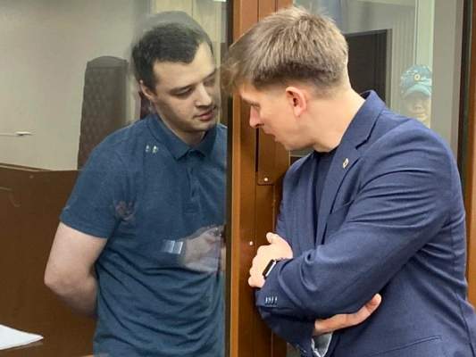 Фигуранта "московского дела" Никиту Чирцова освободили в зале суда после смягчения приговора