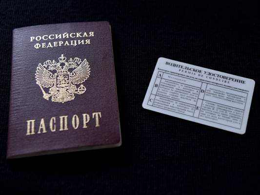 Путин продлил действие истекающих паспортов и водительских удостоверений и запретил выдворять иностранцев до 15 июня